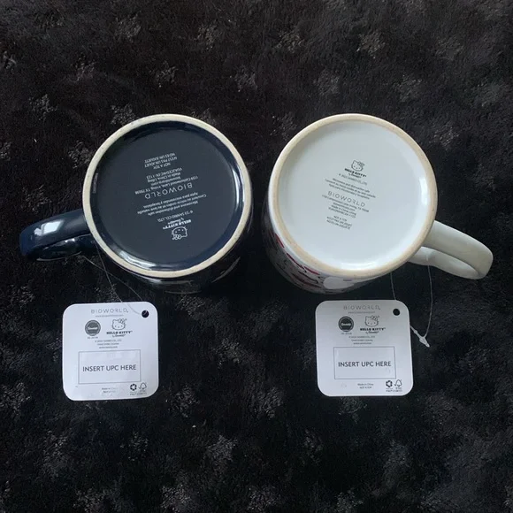 NWT Hello Kitty Collectible Ceramic Mugs w/Heart-Shaped Handle • Set of (2) Cups - Picture 6 of 7